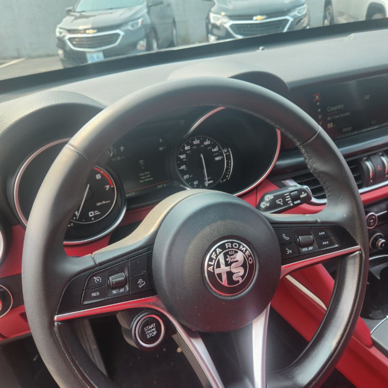 2018 Alfa Romeo Stelvio Image 12