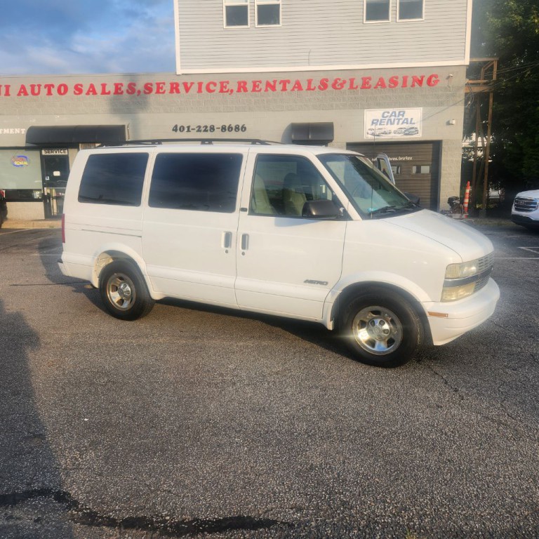 2002 Chevrolet Astro Image 2