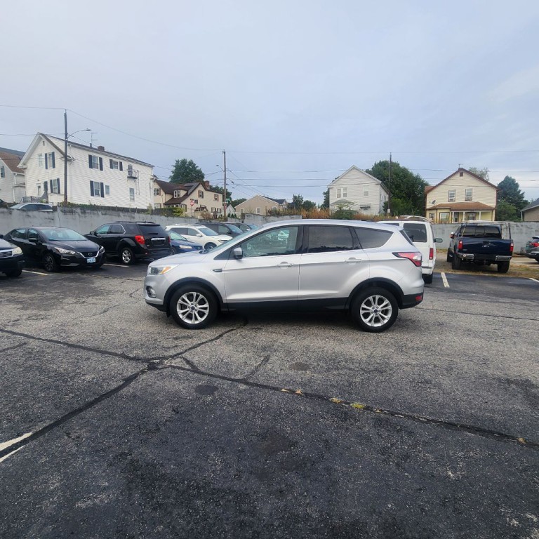 2017 Ford Escape Image 1