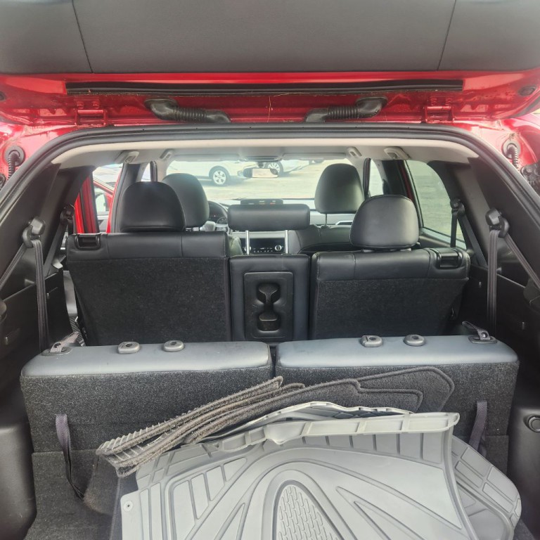 2022 Mitsubishi Outlander Image 12