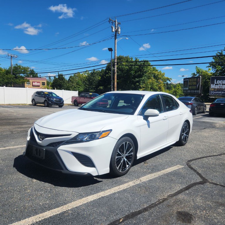 2019 Toyota Camry Image 2