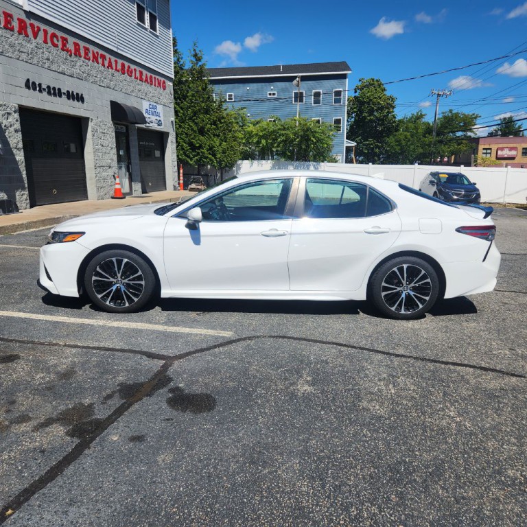 2019 Toyota Camry Image 4