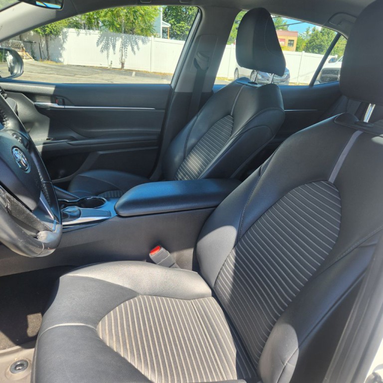 2019 Toyota Camry Image 5