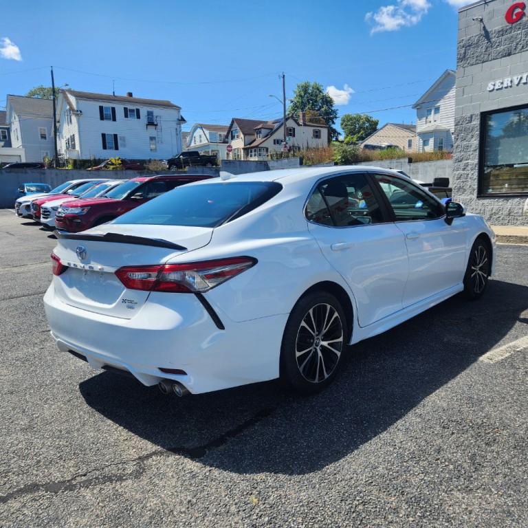 2019 Toyota Camry Image 7