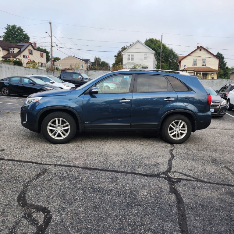 2015 Kia Sorento Image 2