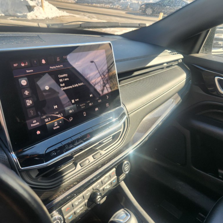 2022 Jeep Compass Image 10