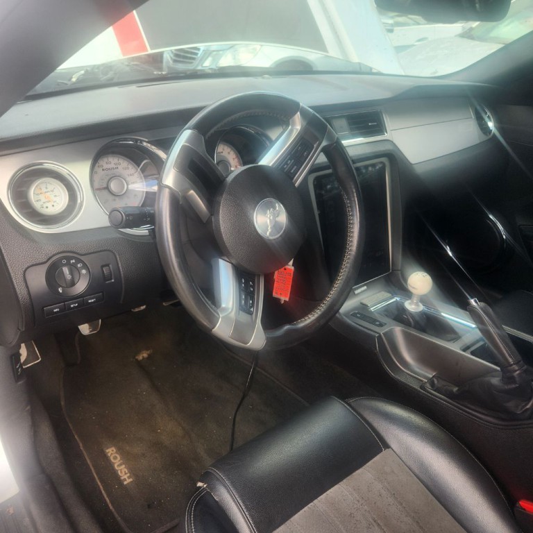 2012 Ford Mustang Image 15