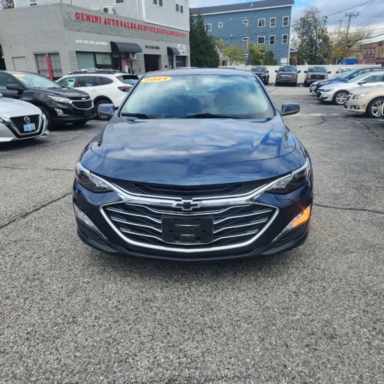 2021 Chevrolet Malibu Image 2