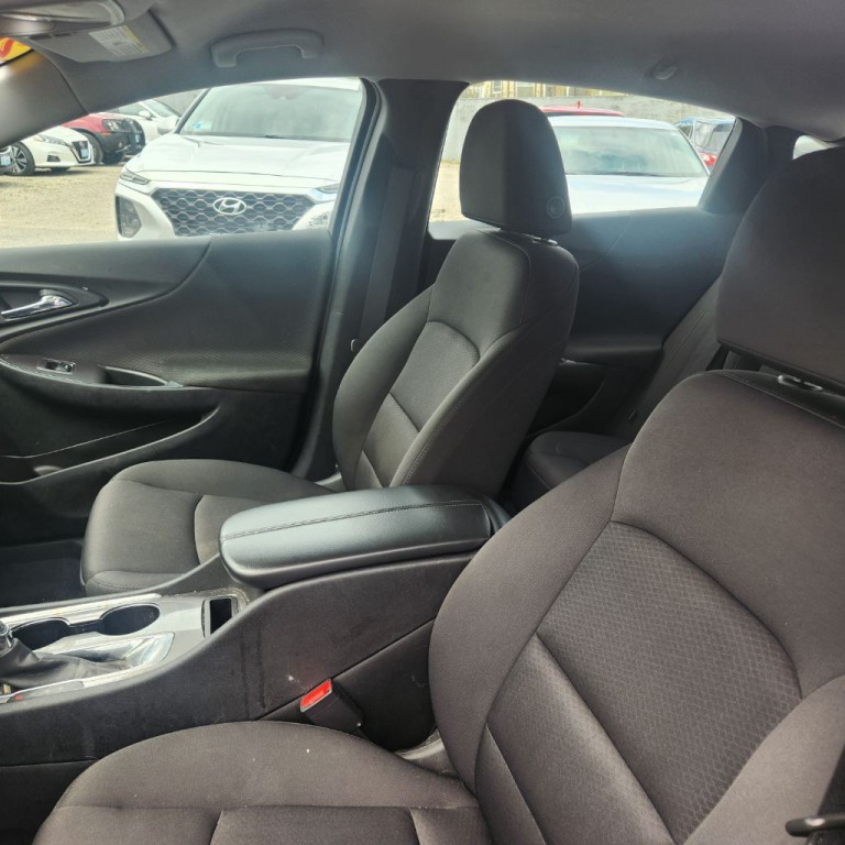 2021 Chevrolet Malibu Image 8