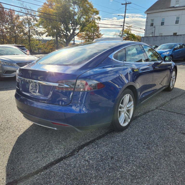 2015 Tesla Model S Image 5