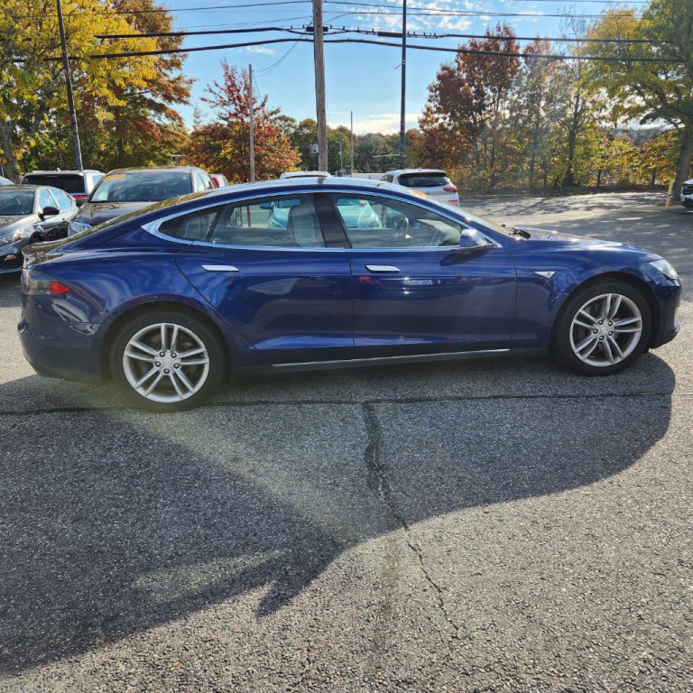 2015 Tesla Model S Image 6