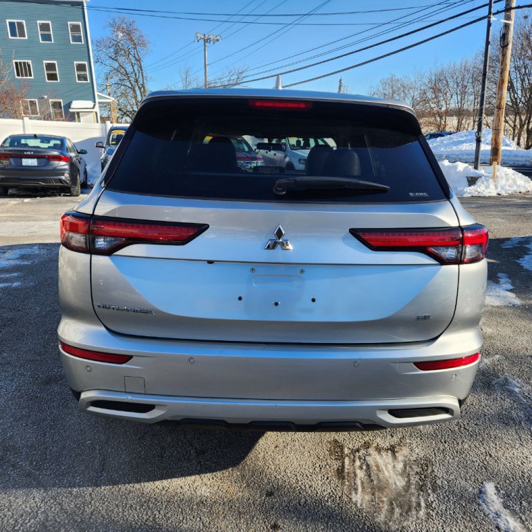 2023 Mitsubishi Outlander Image 6