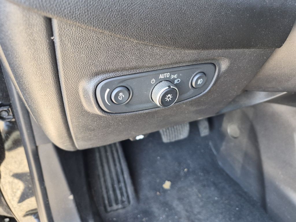 2020 Chevrolet Equinox Image 11