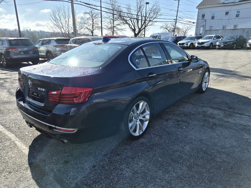 2016 BMW 5 Series Image 8