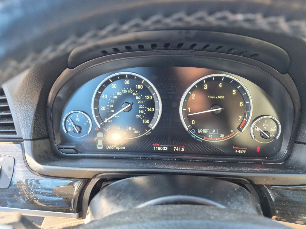 2016 BMW 5 Series Image 12