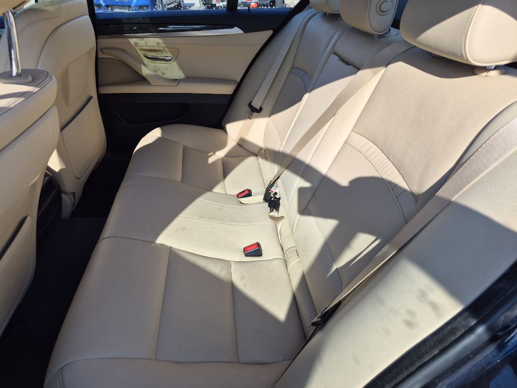 2016 BMW 5 Series Image 14