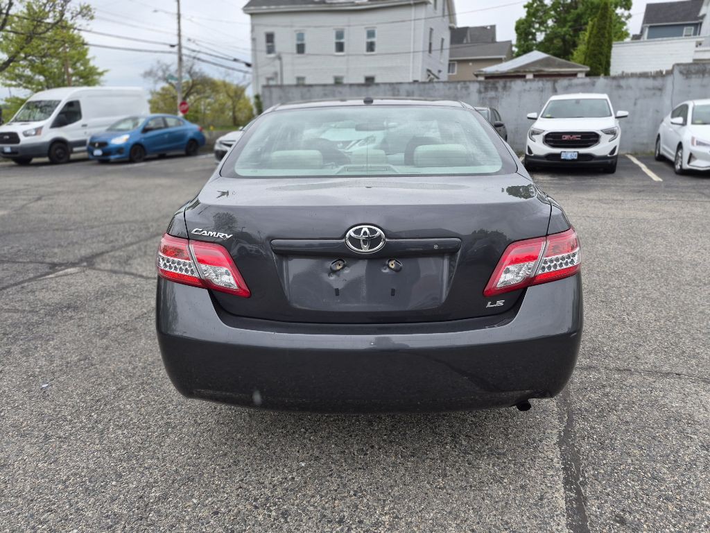 2011 Toyota Camry Image 7