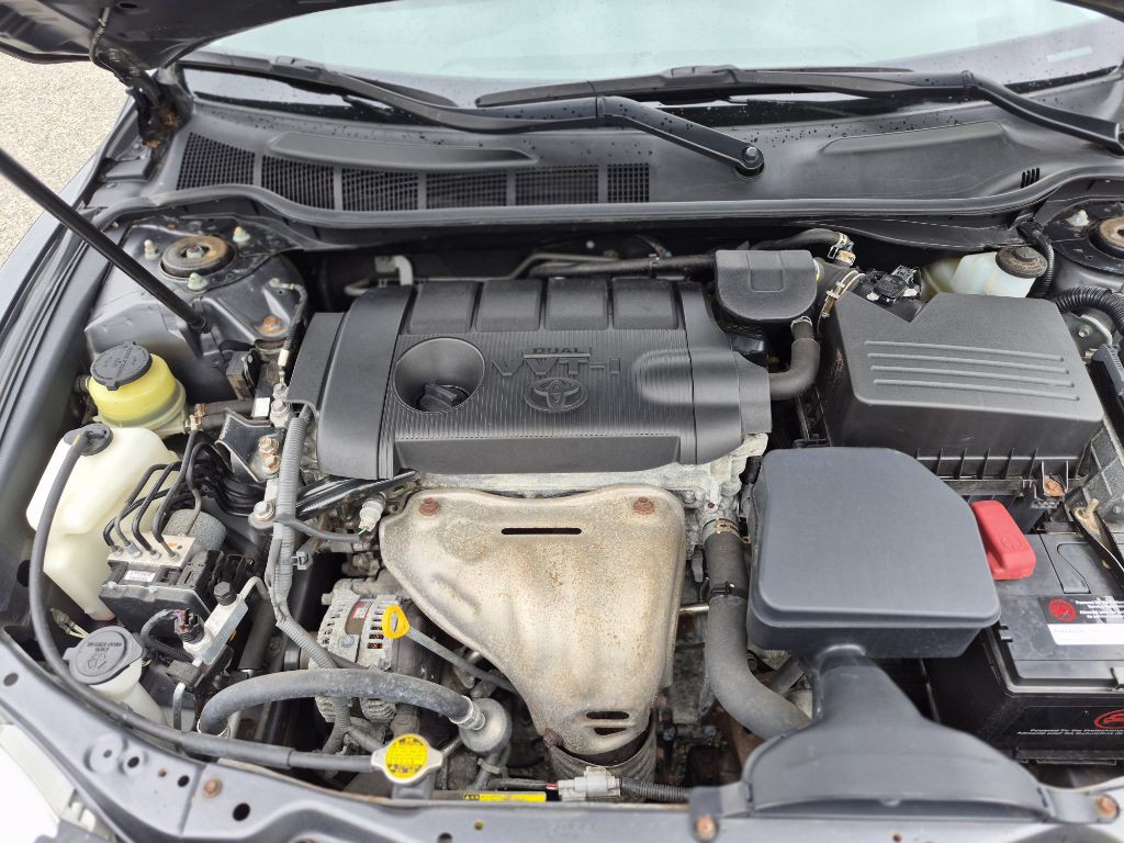 2011 Toyota Camry Image 13