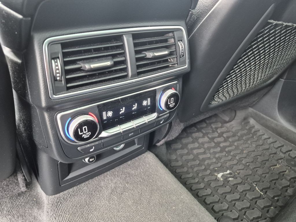 2019 Audi Q7 Image 12