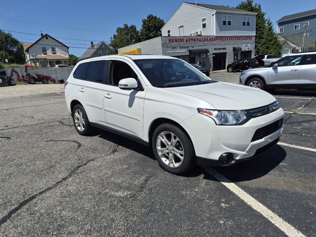2014 Mitsubishi Outlander Image 6