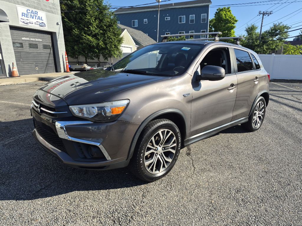 2019 Mitsubishi Outlander Image 2