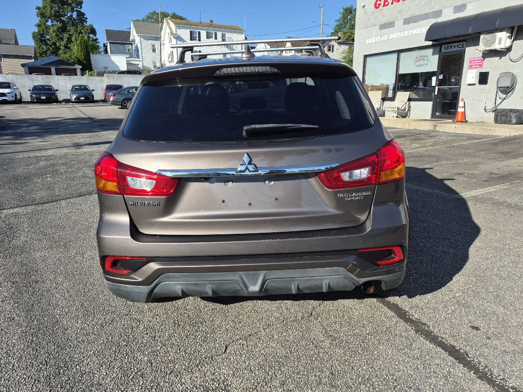 2019 Mitsubishi Outlander Image 7