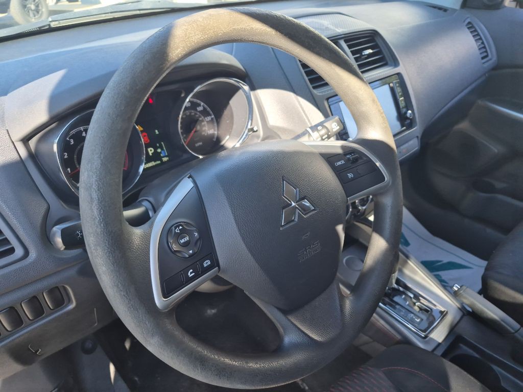 2019 Mitsubishi Outlander Image 11
