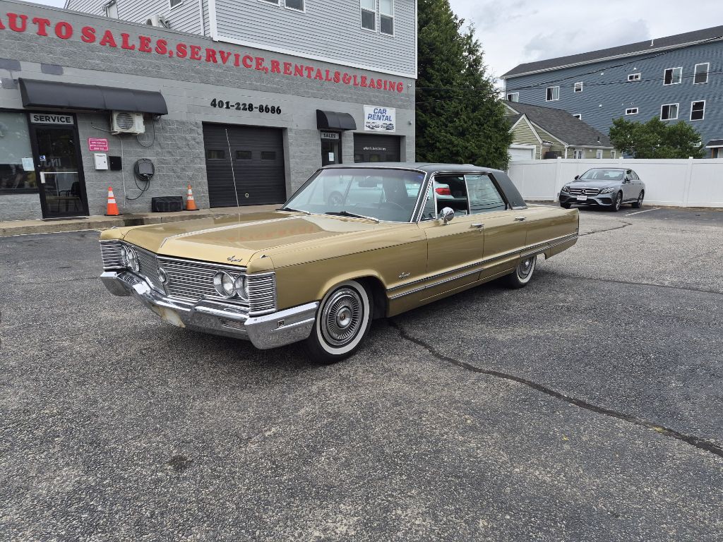 1968 Chrysler Imperial Image 1