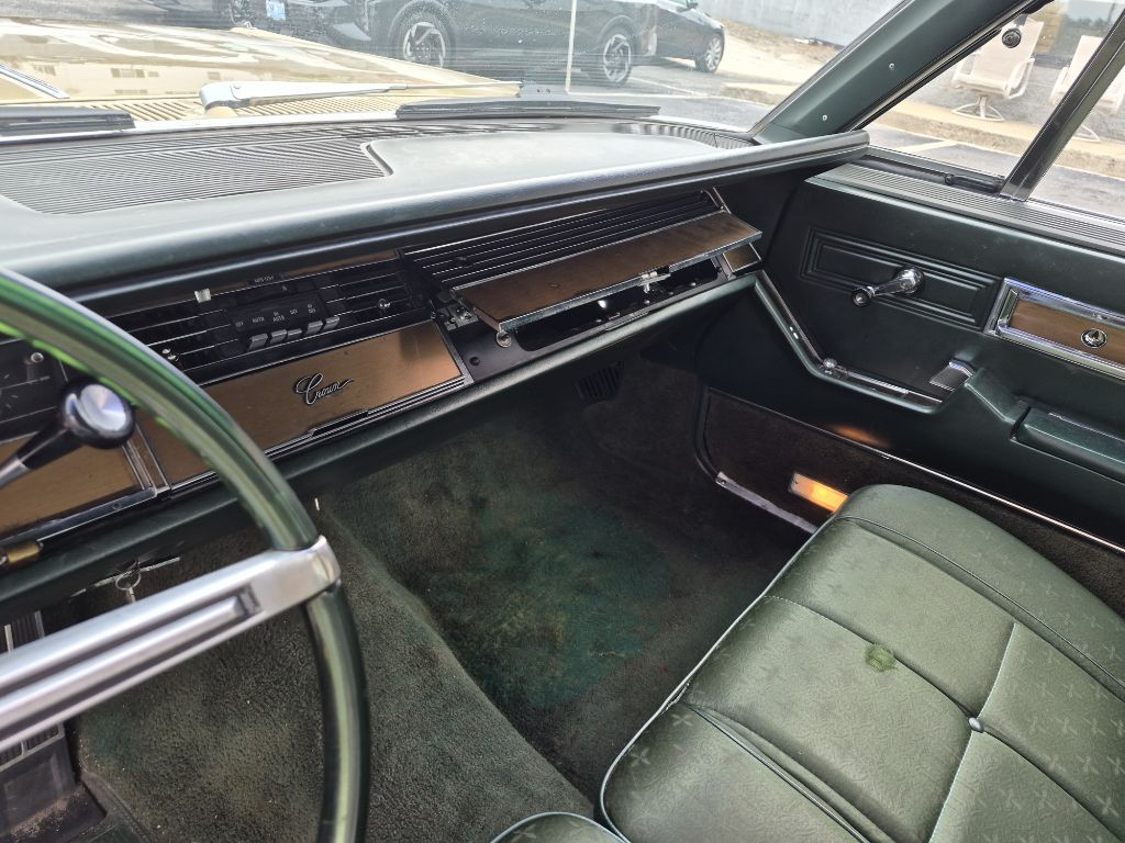 1968 Chrysler Imperial Image 12