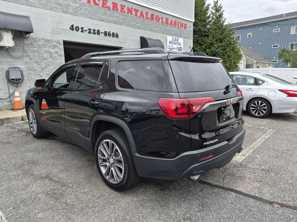 2017 GMC Acadia Image 1