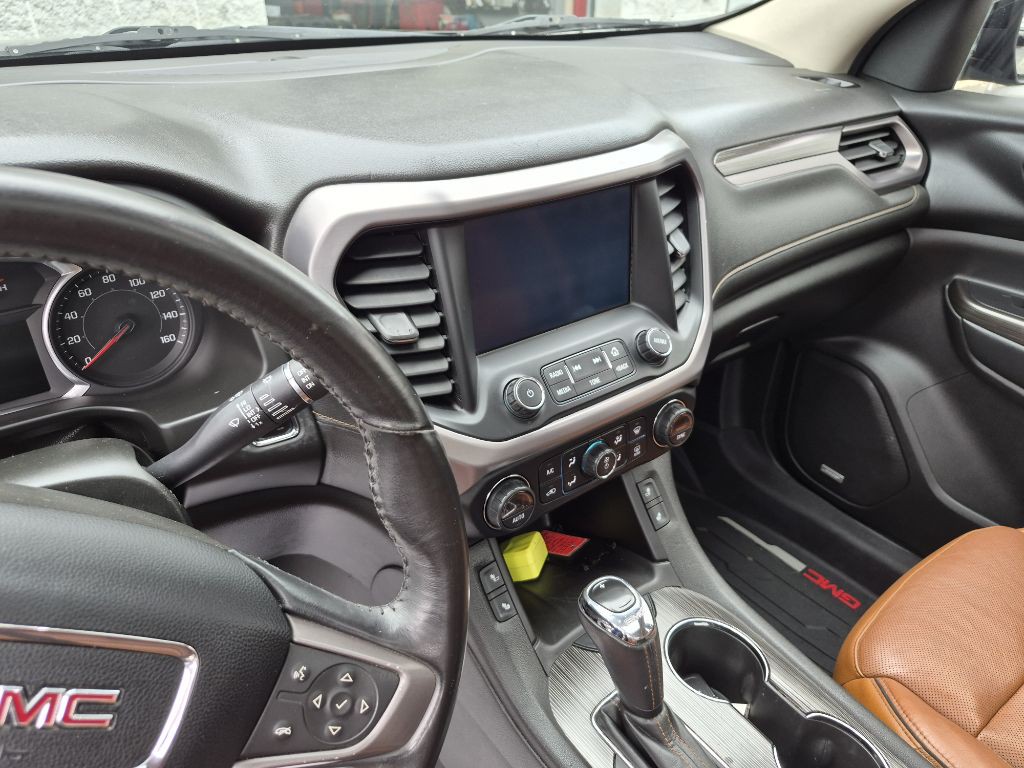 2017 GMC Acadia Image 10