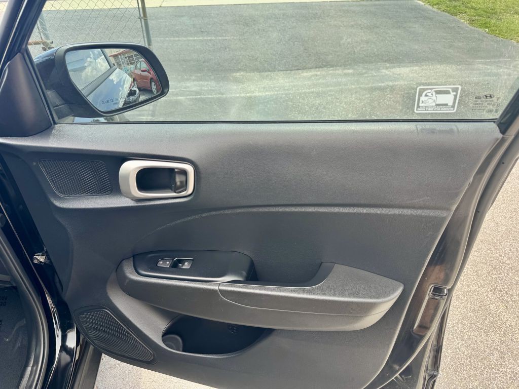 2021 Hyundai Venue Image 11