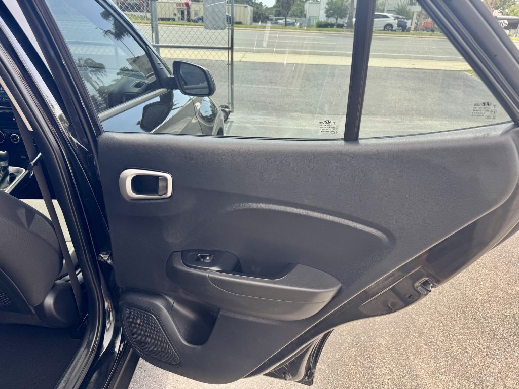 2021 Hyundai Venue Image 13