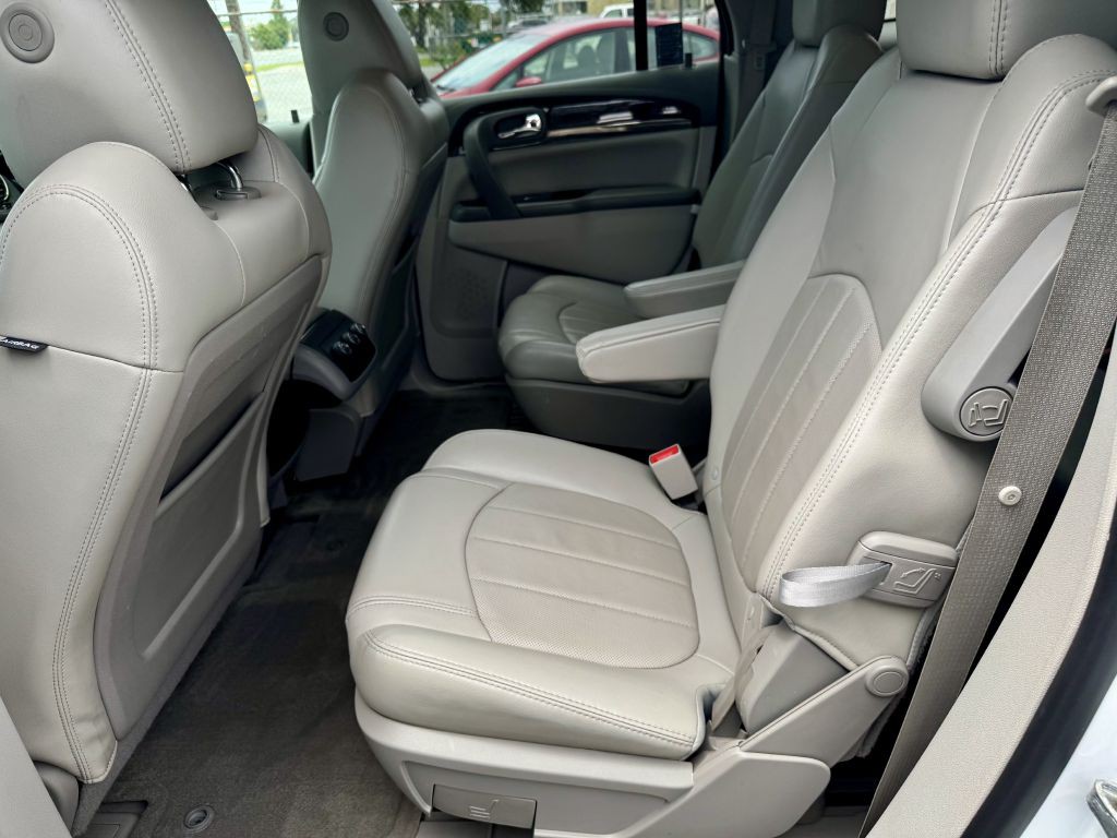 2017 Buick Enclave Image 10