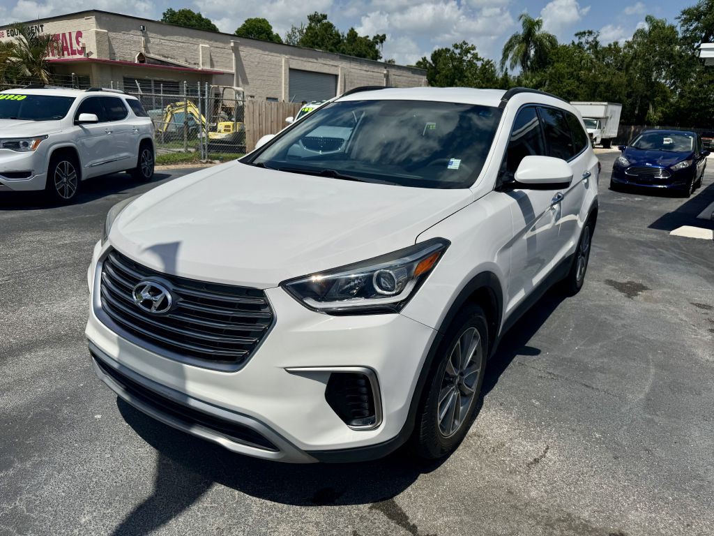 2017 Hyundai Santa Fe Image 4