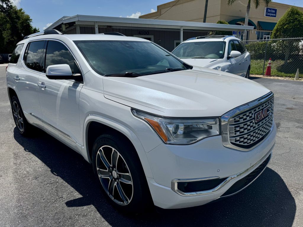 2018 GMC Acadia Image 2
