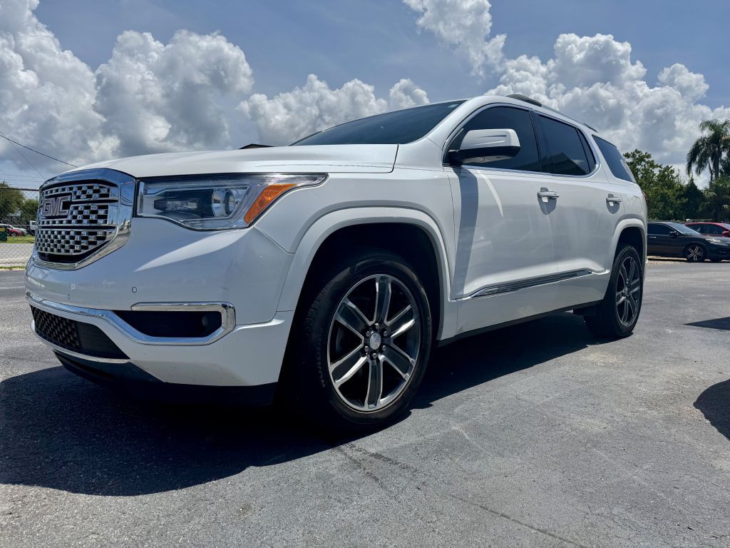 2018 GMC Acadia Image 4