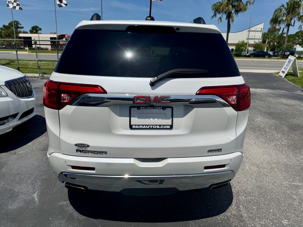 2018 GMC Acadia Image 7