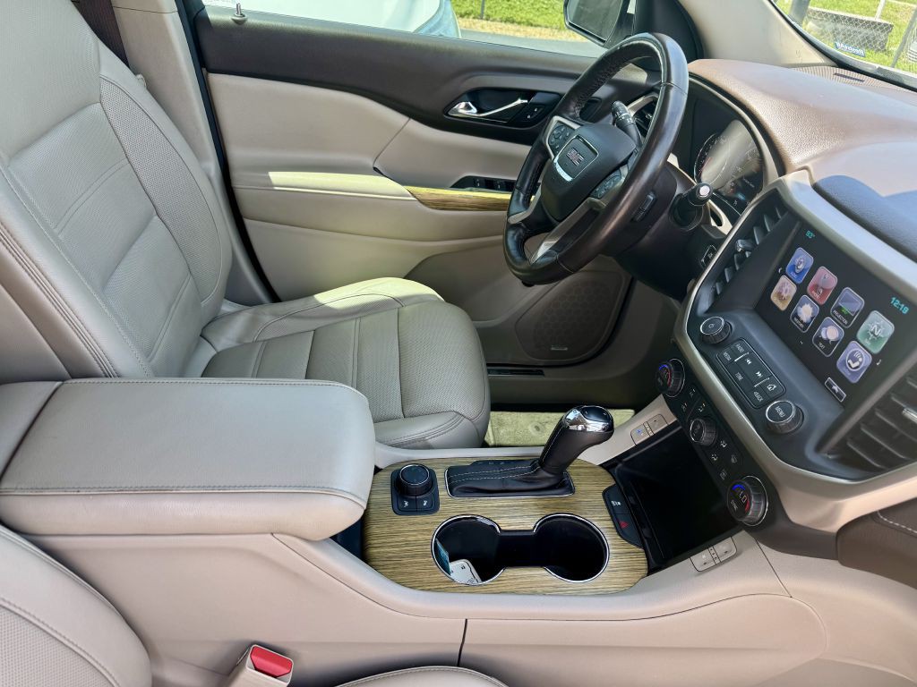 2018 GMC Acadia Image 10