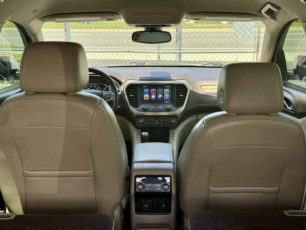 2018 GMC Acadia Image 18