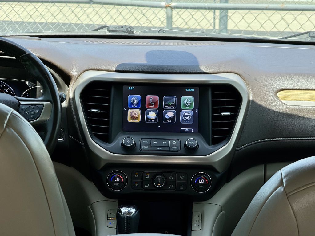 2018 GMC Acadia Image 19