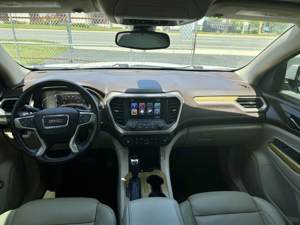 2018 GMC Acadia Image 23
