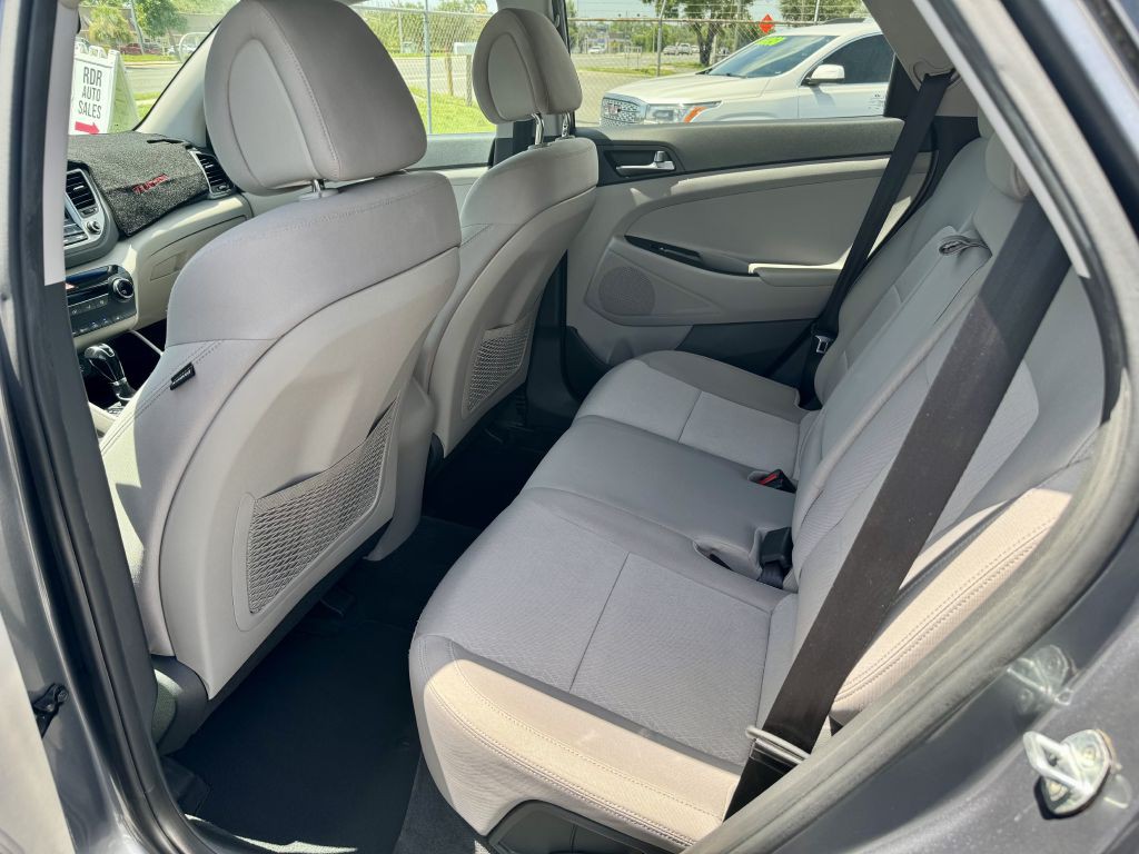 2016 Hyundai Tucson Image 17