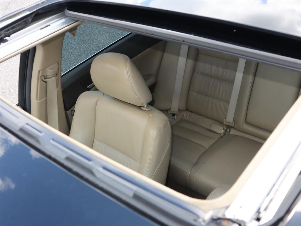 2010 Honda Accord Image 12