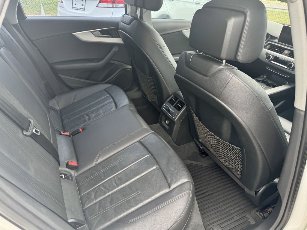 2017 Audi A4 Image 12