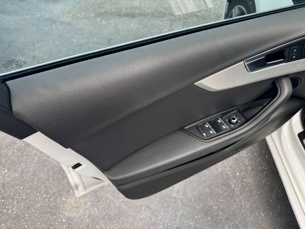 2017 Audi A4 Image 18