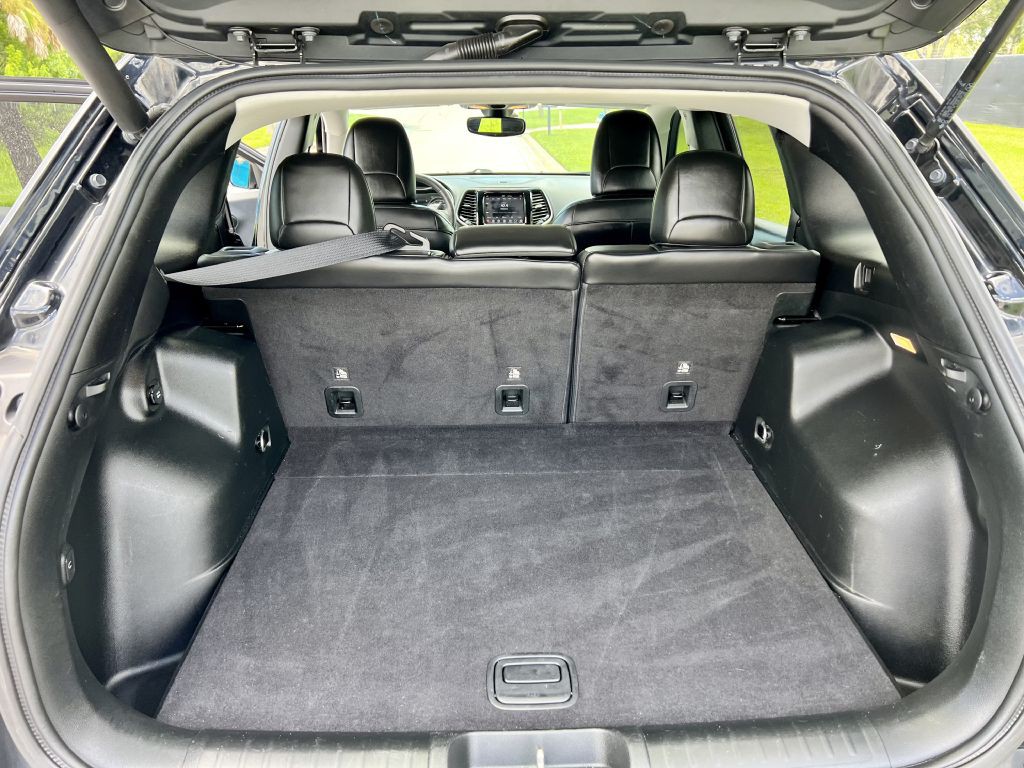 2019 Jeep Cherokee Image 10