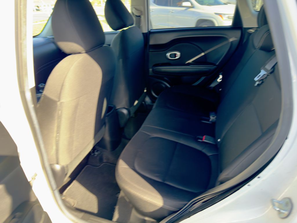 2016 Kia Soul Image 11