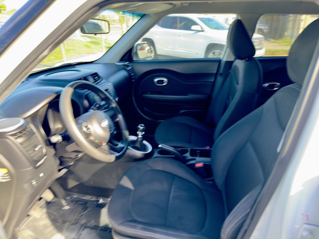 2016 Kia Soul Image 13