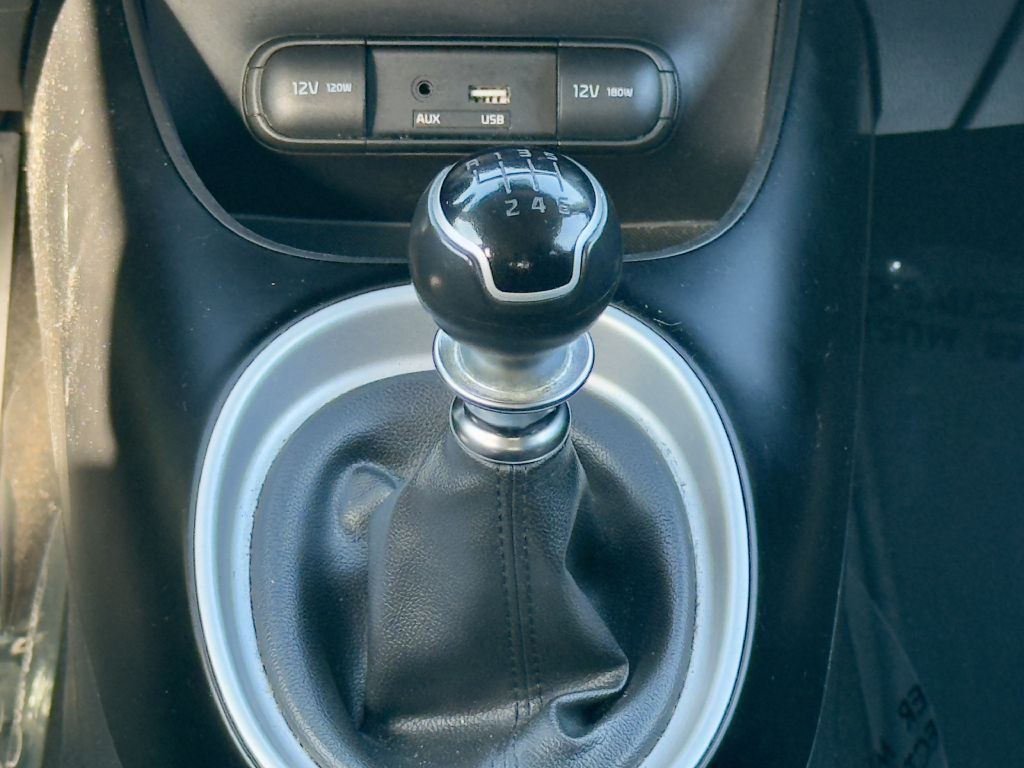 2016 Kia Soul Image 15